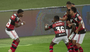 Flamengo deve ter reforço no ataque contra o sport